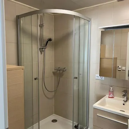 Lana * Φρόιντενσταντ